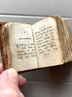 ANTIQUE MINIATURE LEATHER BOUND RELIGIOUS BIBLE BOOK 17TH 18TH CENTURY