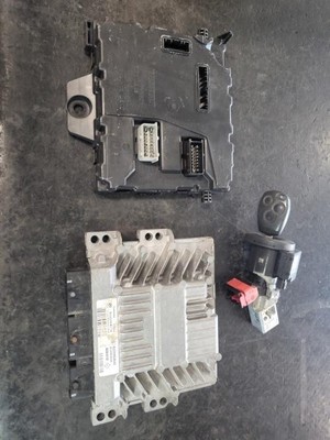 Pare choc arriere RENAULT CLIO 1 PHASE 1 7701466676 Pare choc arriere RENAULT CLIO 1 PHASE 1 7701466676