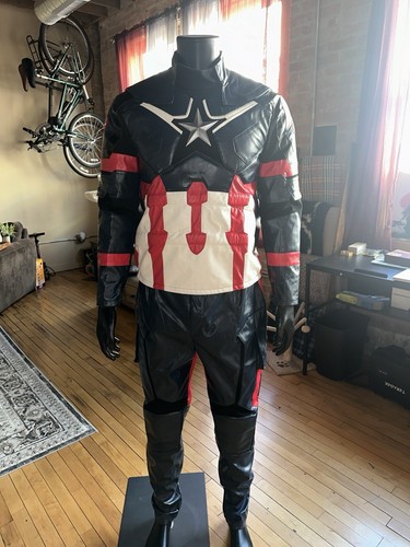 Captain America Costume - Picture 4 of 10