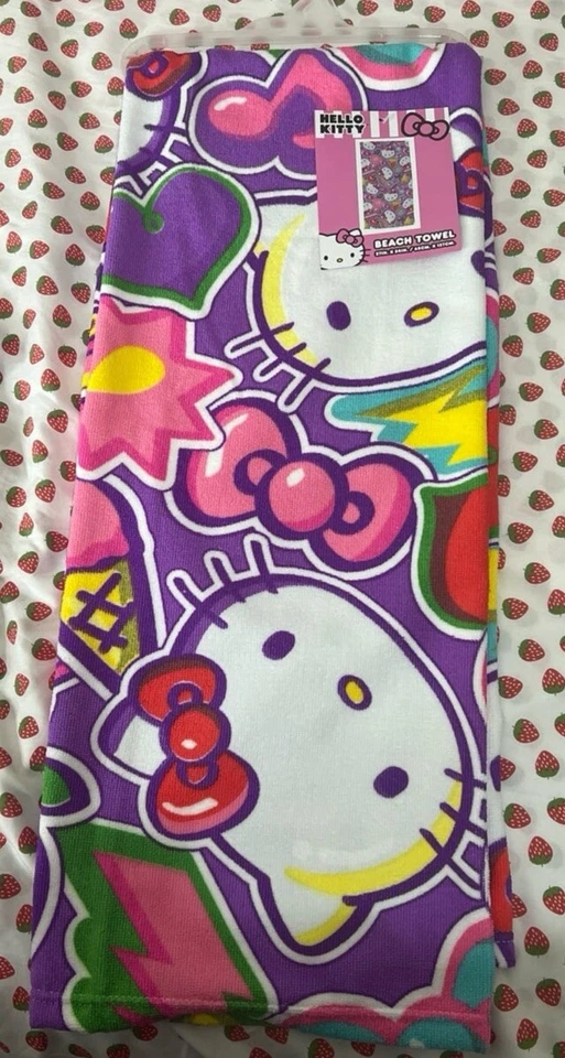Hello Kitty Beach Towel - Image 2 of 2