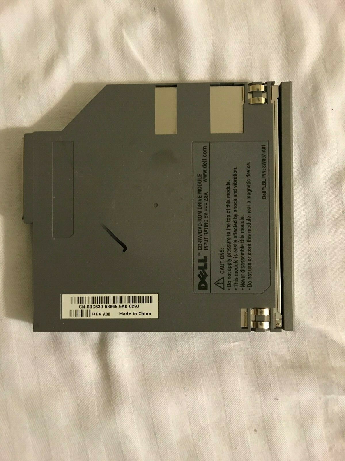 DC639 8W007A01 DELL DVD DRIVE W/ BEZEL IDE CONNECTOR LATITUDE D620