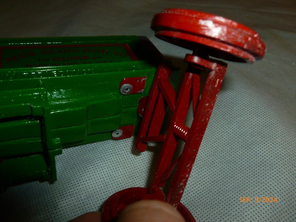 1/64 Heider Rock Island Plow Gas Tractor w/ Canopy Quad Cities Toy Show