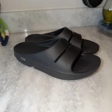 Oofos Ooahh Slide Sandal Black Men’s 7/Women’s 9