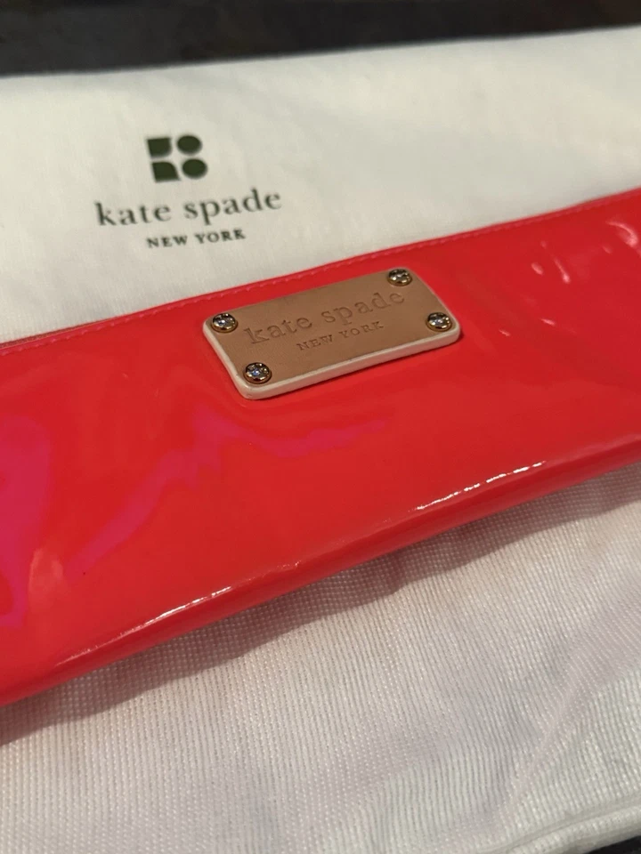 Fab Kate Spade New York ‘Lalla’ Hot/Neon Pink Patent Leather Clutch Baguette - Image 4 of 4