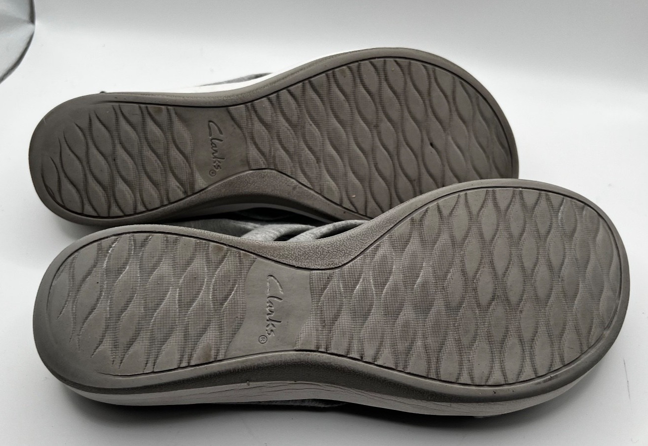 Clarks Cloudstepper Adjustable Strappy Cloth Gray… - image 6