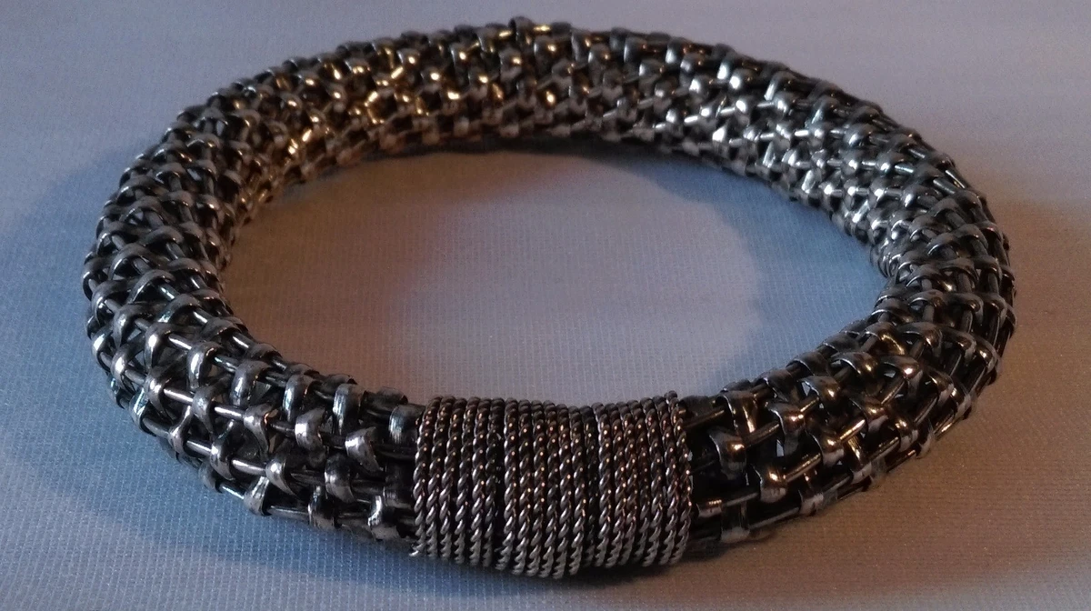 Bracelet Rigide grave avec mains en Or 750 / 1000 (18K) - Miss Bijoux Paris