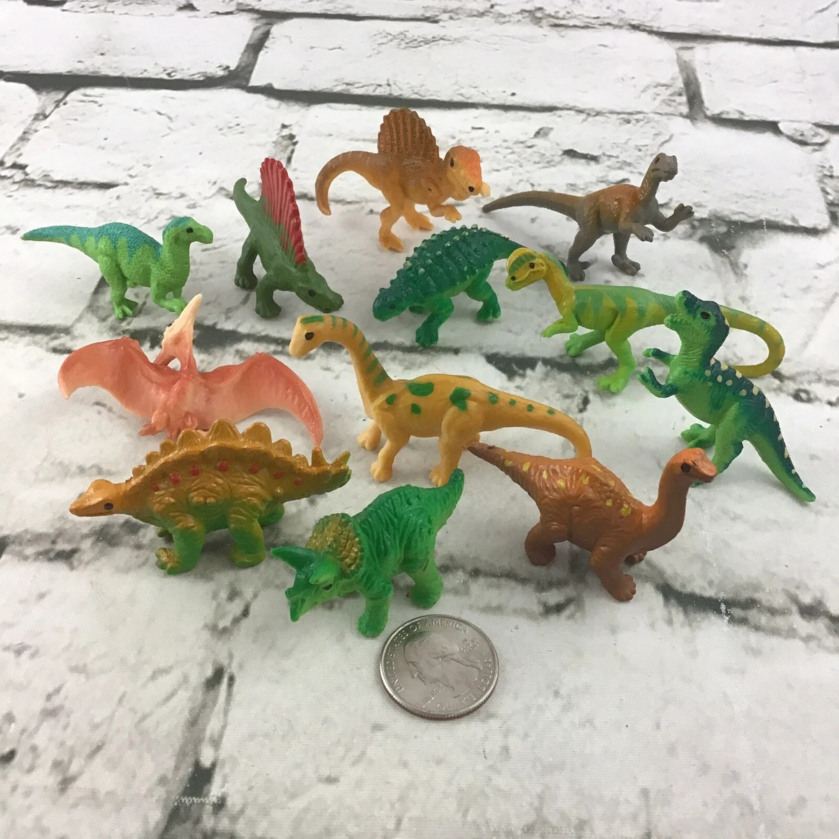 Tiny dinosaur cheap figures