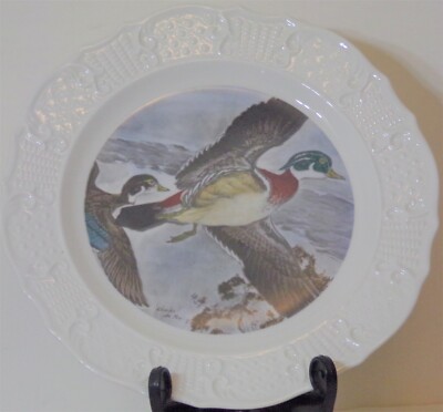 Seagram 'Wood Ducks' - 10 1/8 inch plate - by Charles de Feo