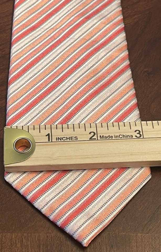 Corbata de cuello Geoffrey Beene 65 % seda 35 % poliéster para hombre hecha en China Foto 4 de 4