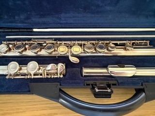Buffet Crampon Paris flute with case and free stand good condition