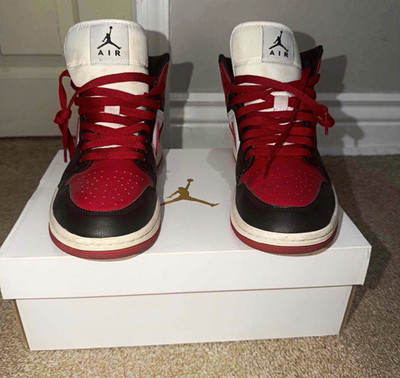 Jordan Air Jordan 1 Red/Black/White Colorblock Leather High Top Lace-Up