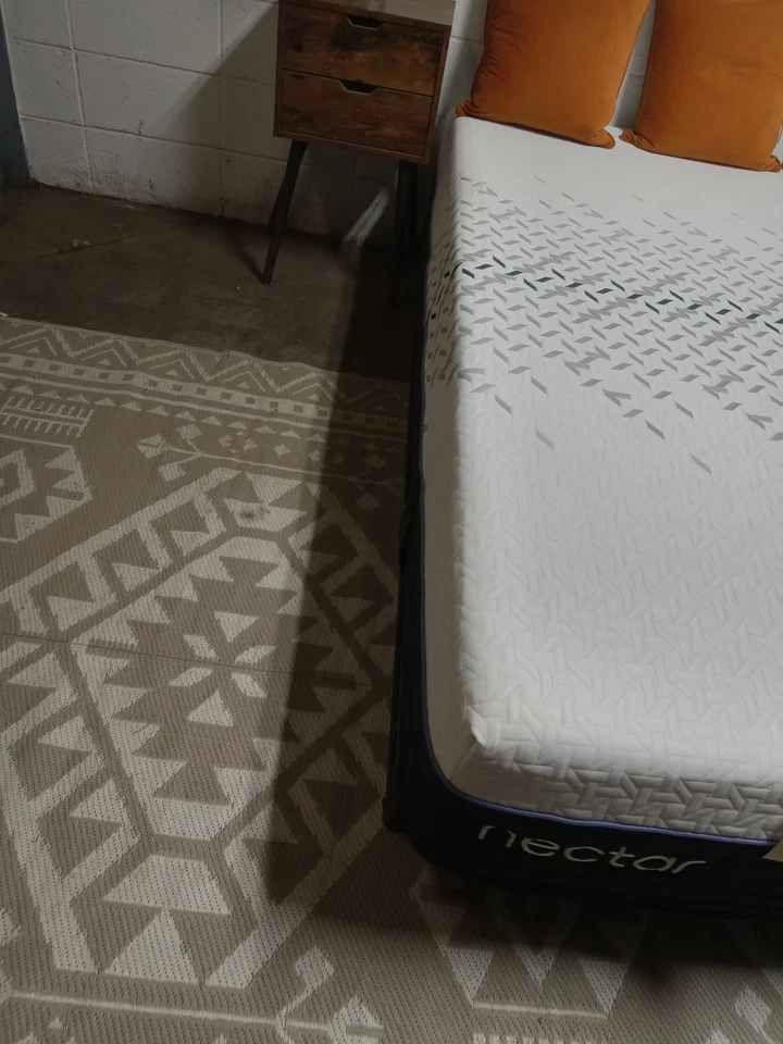 Nectar | Luxe Hybrid | Colchão Twin XL de 14 pol. - Imagem 4 de 4