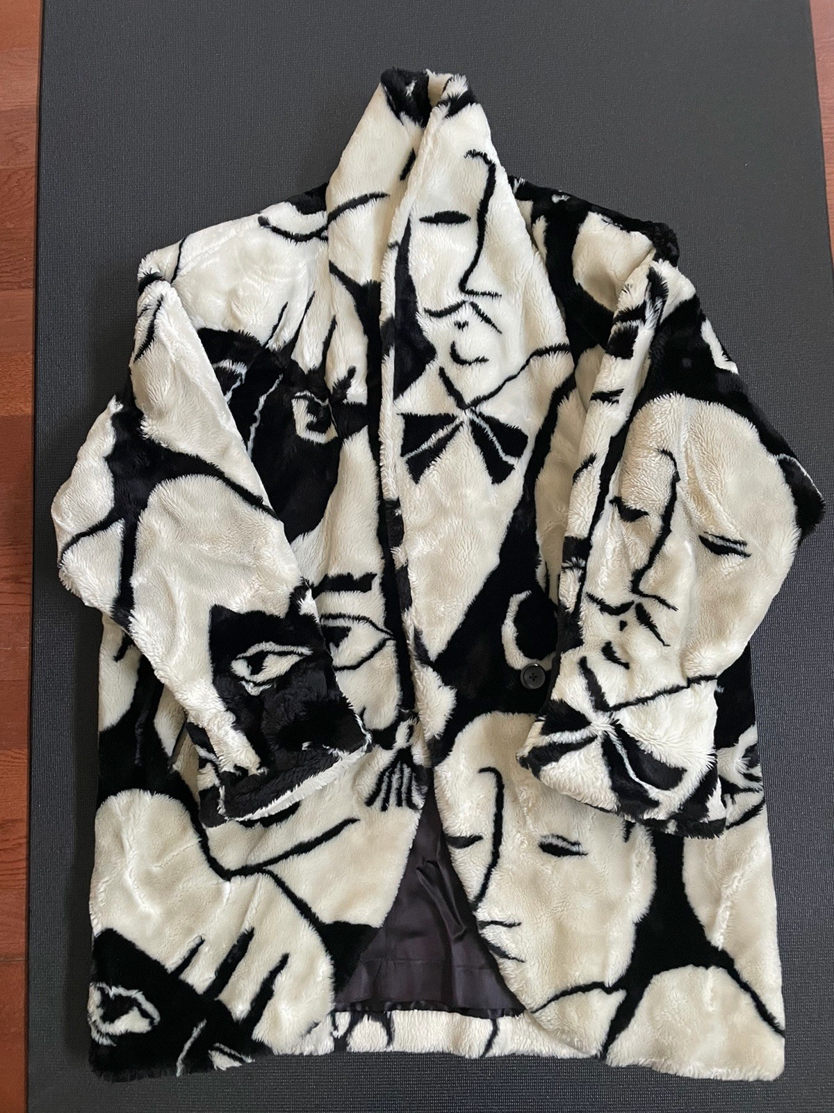 Vintage Donnybrook Faux Fur Coat with Picasso Faces Size L Black & White image 2