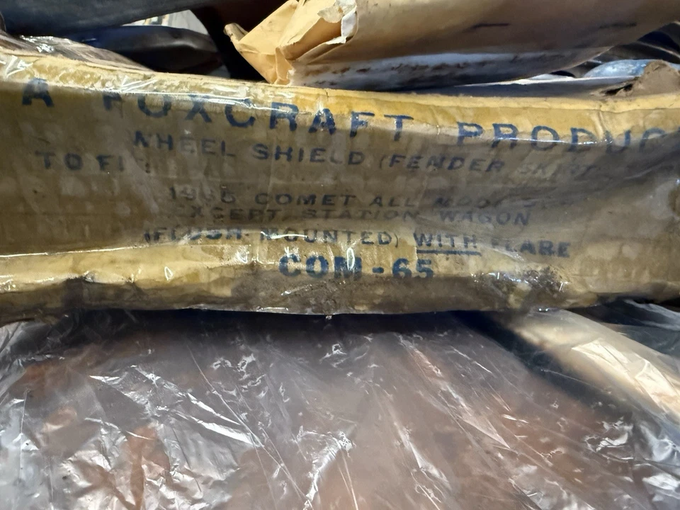 Par de faldas guardabarros Mercury Comet Foxcraft 1965 como nuevas Foto 2 de 4