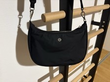 Lululemon City Essentials Schultertasche - Kl...