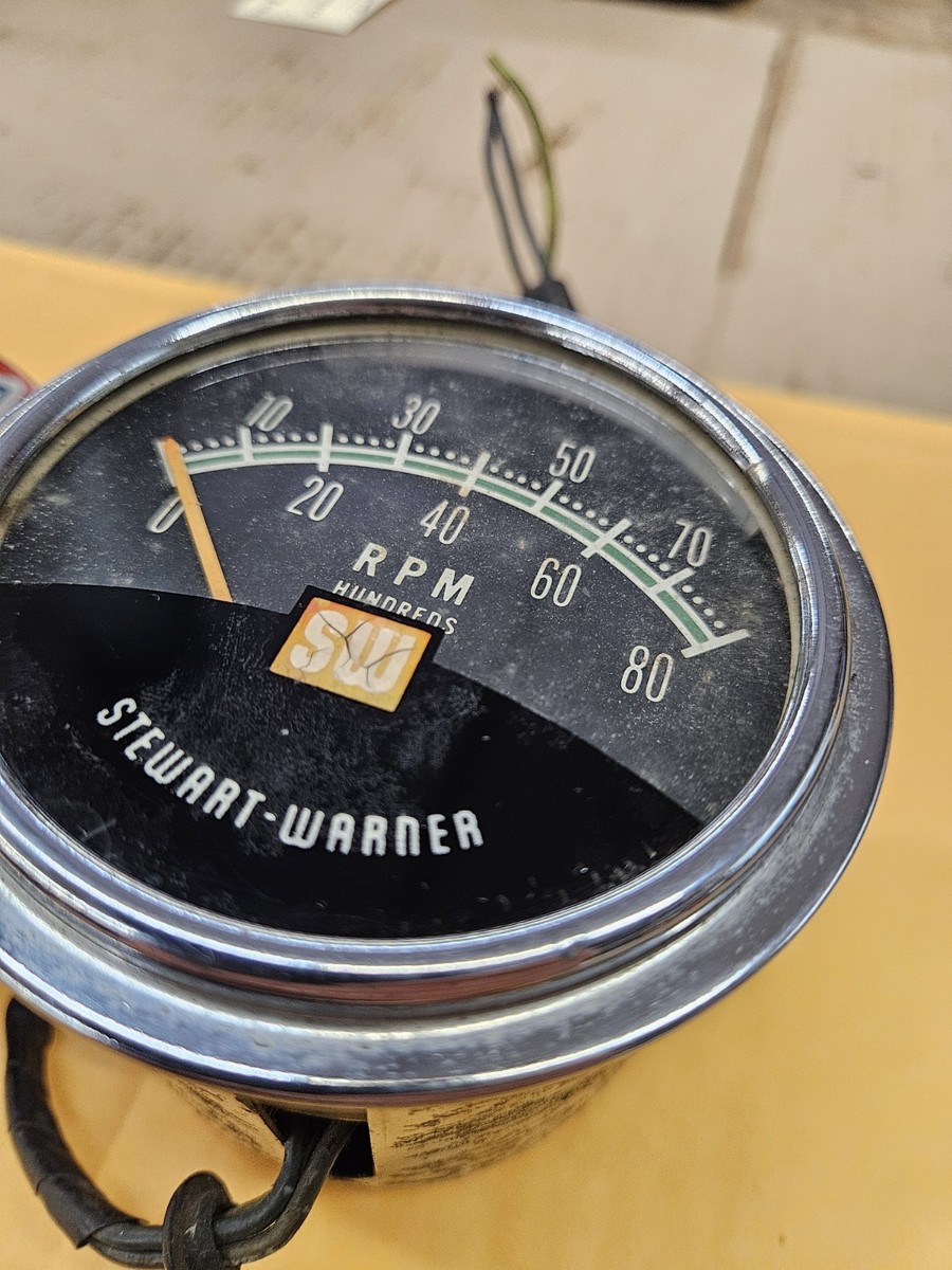 Vintage SW Stewart Warner 8K RPM Greenline Tachometer Tach 3-3/4