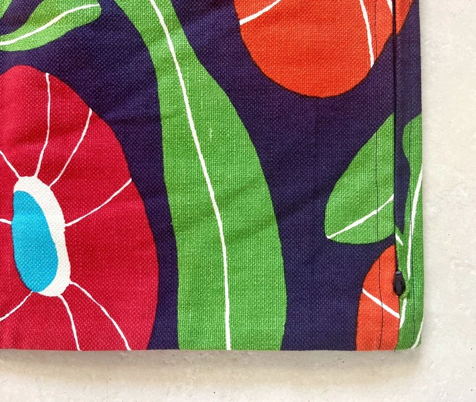 Marimekko LOMAPAIVA Linen Blend Pillow Cover 20” New Purple Floral Flower Red - Image 3 of 4