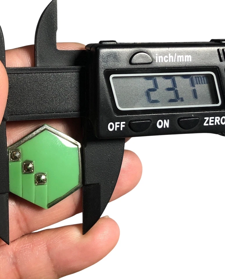 Antiguo Art Deco Verde Octágono Cristal Plata Juego de 2 Botones Foto 3 de 3