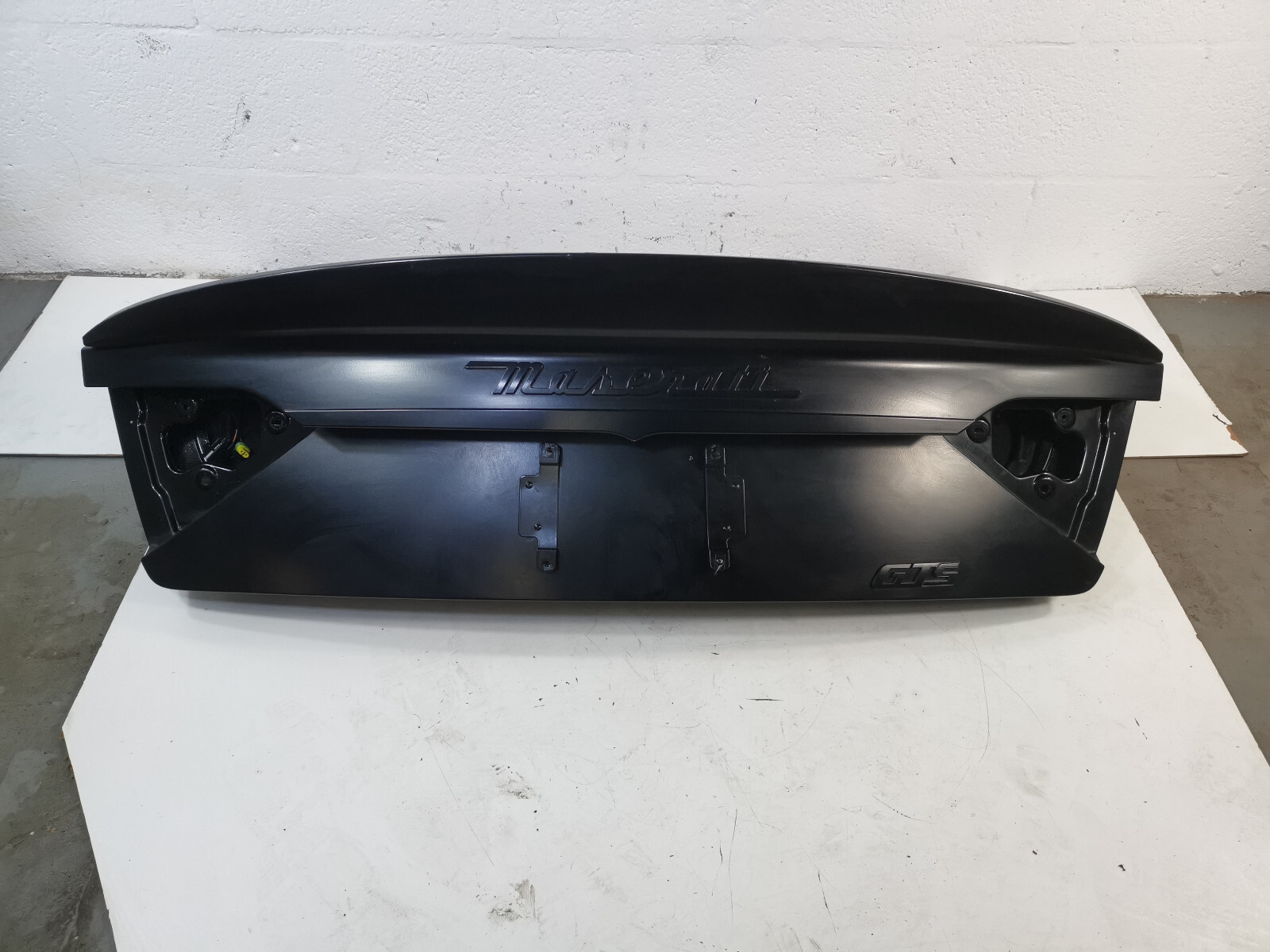 08-19 Maserati GranTurismo M145 Coupe Trunk Lid Panel Assembly Black OEM