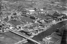Canal basins adjacent to Bridge Street Stourport-on-Severn 1926 England OLD PHOT