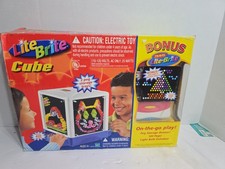 Lite Brite Cube 2 Drawers 400 Pegs W/Bonus Travel Lite-brite 120 Pegs 2005