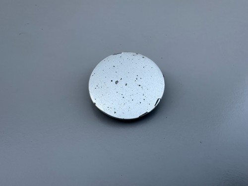 BMW E90 E91 3er LCI *SE* Stoßstange vorne Abschleppöse Kappe Abdeckung - Silber abgeplatzt