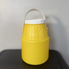 Vintage Lipton Tea Jug Container 8&rdquo; Yellow Carrying Handle W/ Lid Lightweight