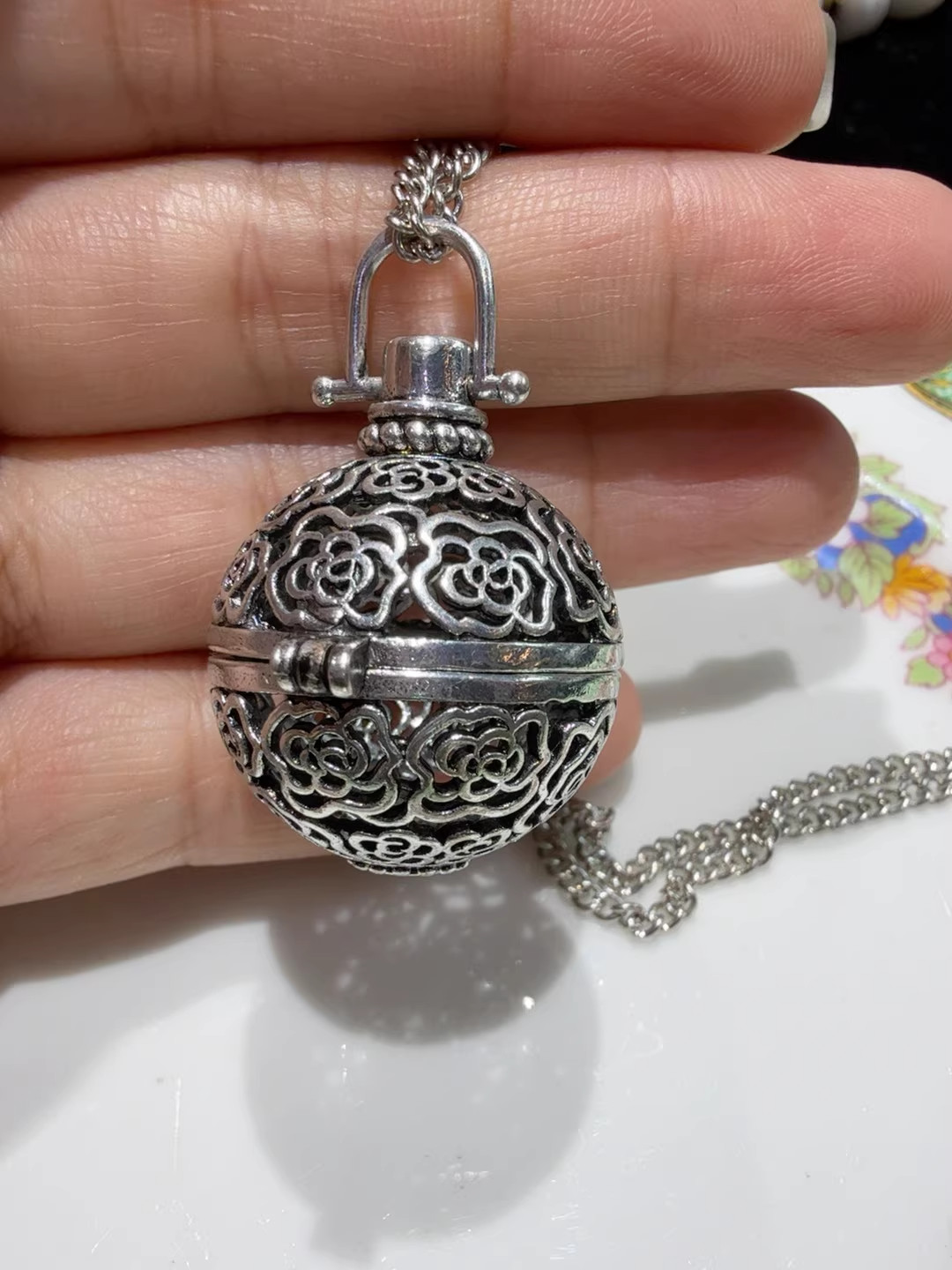 Pretty Silver Coloured 'Aromatherapy' Necklace / … - image 4