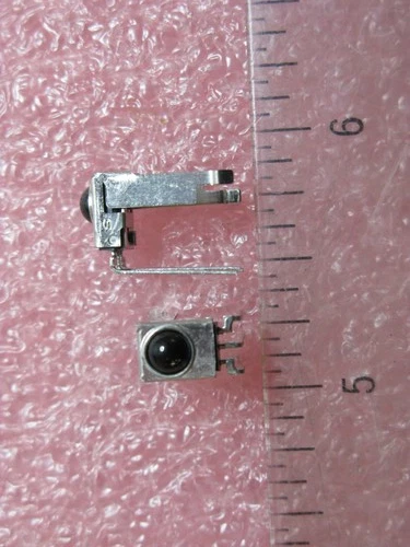 1000 PCS SHARP GP1UM27XK LOGIC OUTPUT PHOTO IC INTEGRATED CIRCUITS