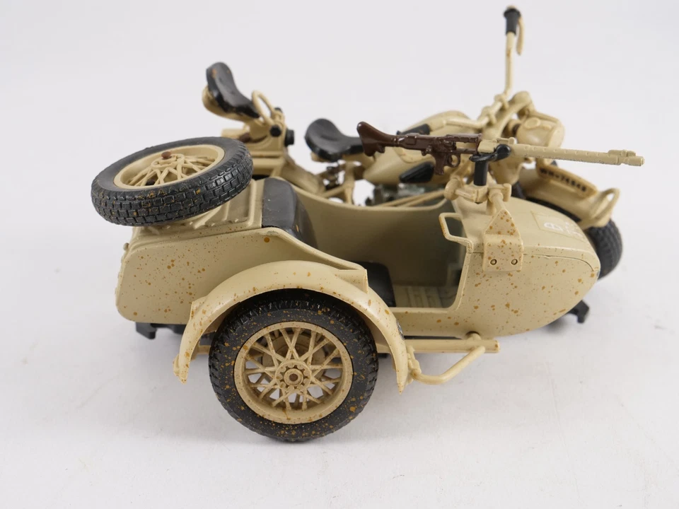 Polistil 1/15 Sidecar BMW R-75 Afrika Korps - Imagen 4 de 4