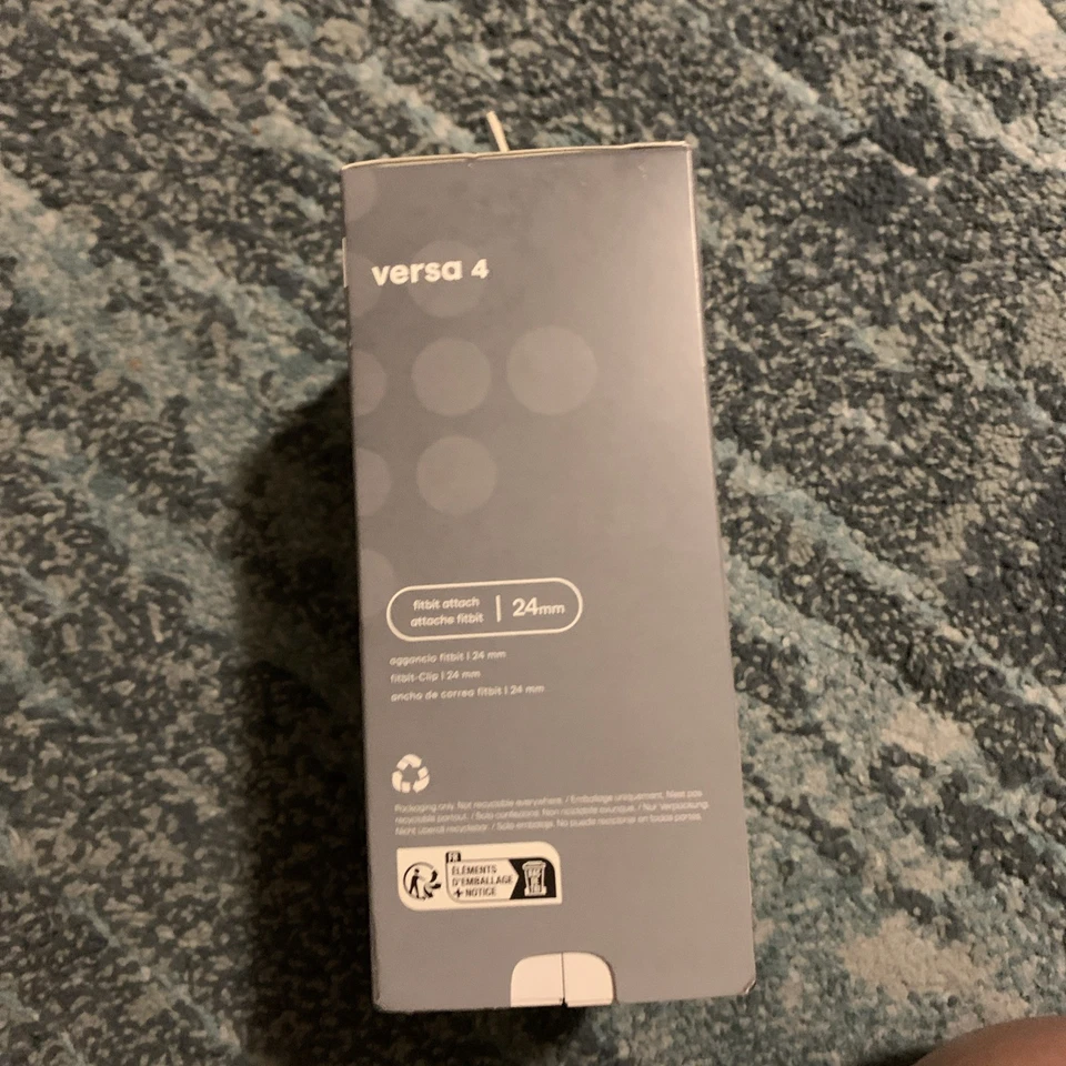 Fitbit Versa 4 Smartwatch Platinum Aluminum/Waterfall Blue Band - NEW SEALED BOX - Image 4 of 4