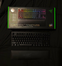 Razer Huntsman V2 Tenkeyless Optical Gaming Keyboard USB-C Black w/ Wrist Rest