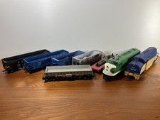 Tyco, LIONEL, Life Like HO Scale Locomotive  Rolling Stock Lot