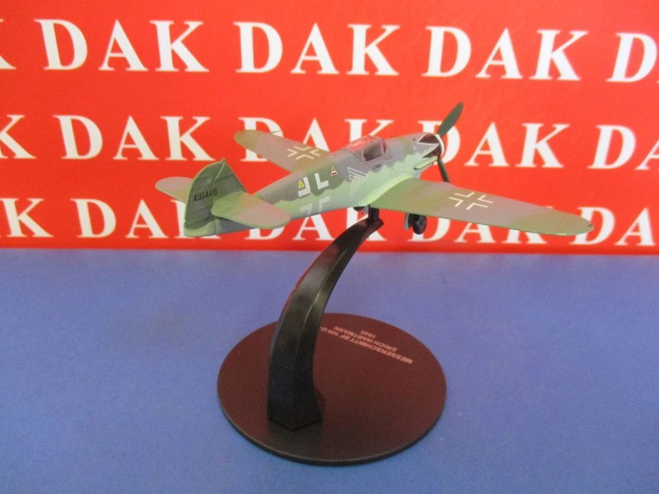 Die cast 1/72 Modellino Aereo Aircraft Messerschmitt Bf 109 G-10 1945 Hartmann - Immagine 3 di 4