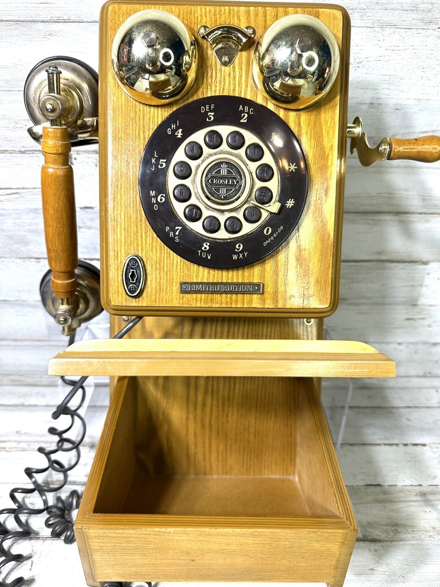 Vintage Analog Phone by Michael Mullan額装 Vintage Analog Phone by Michael Mullan額装