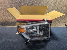 Eagle Eyes TY1357-B101R Right Side Replacement Headlight For Toyota Tundra 2018