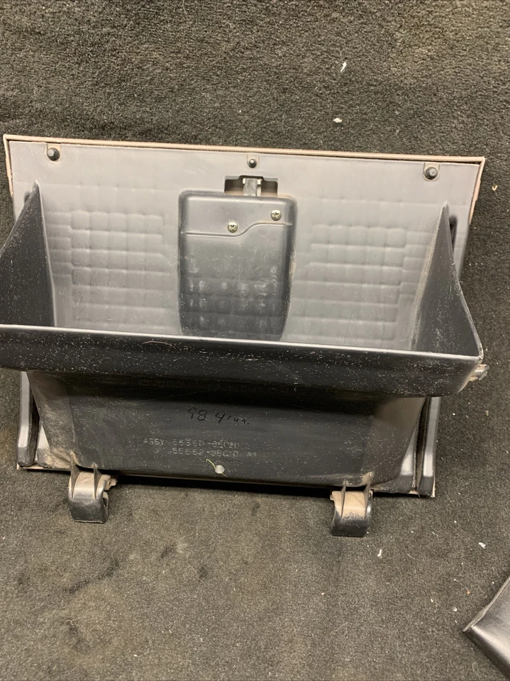 Toyota 4Runner 1996-2002 guantera puerta/montaje marrón OEM Foto 4 de 4