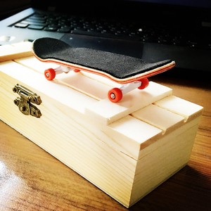 fingerboard skate box
