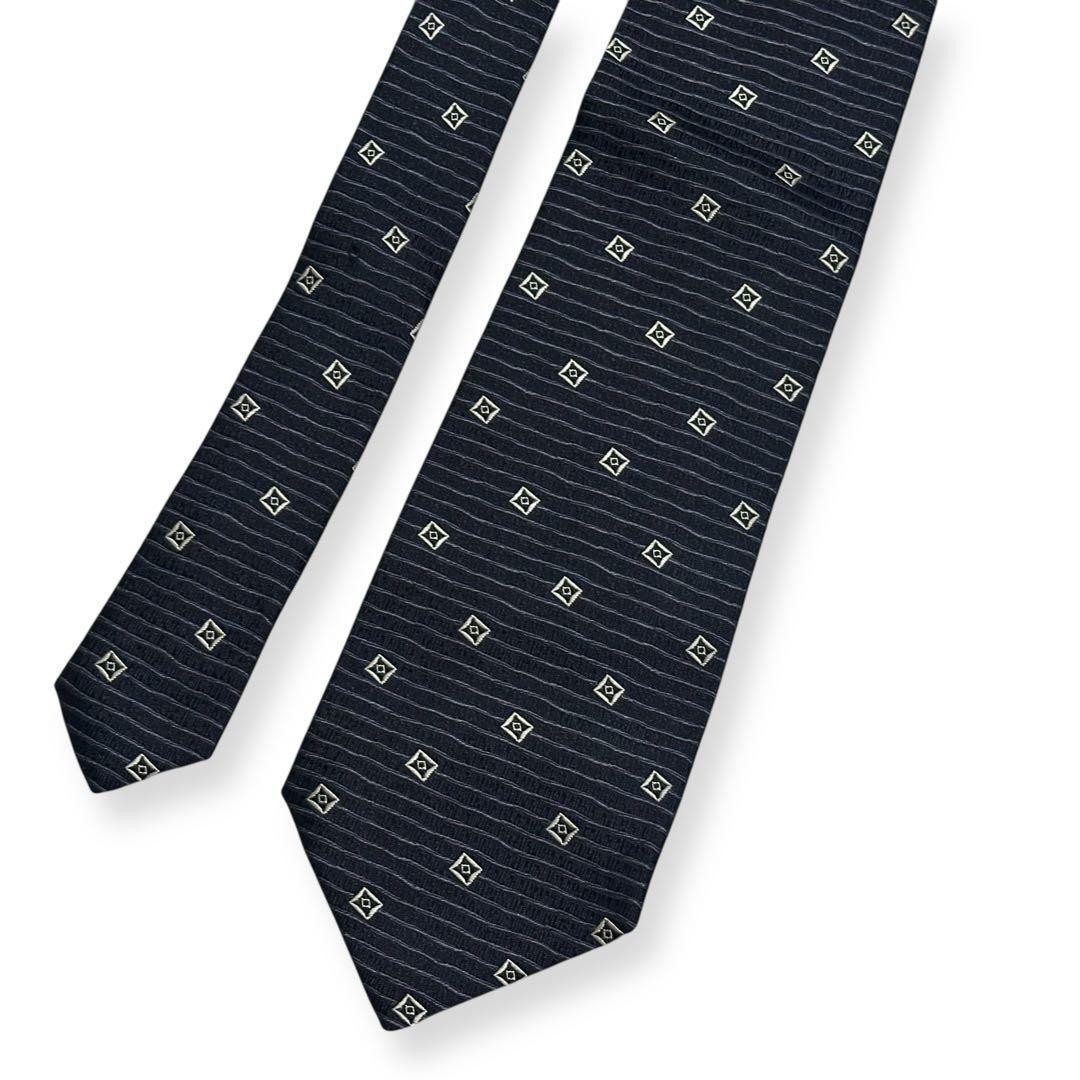 Yves Saint Laurent Silk Tie Black 100% Silk Slim Classic Used thumbnail 5