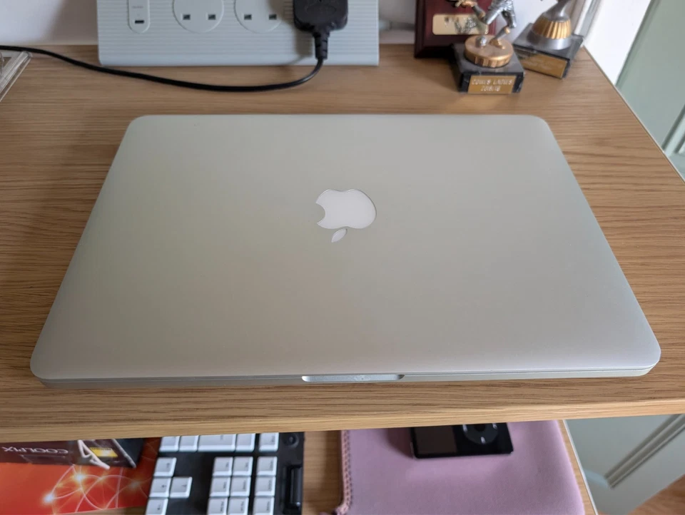 Apple MacBook Pro 13" 2014 · i5 · 8GB · 250GB, photo 2 of 5