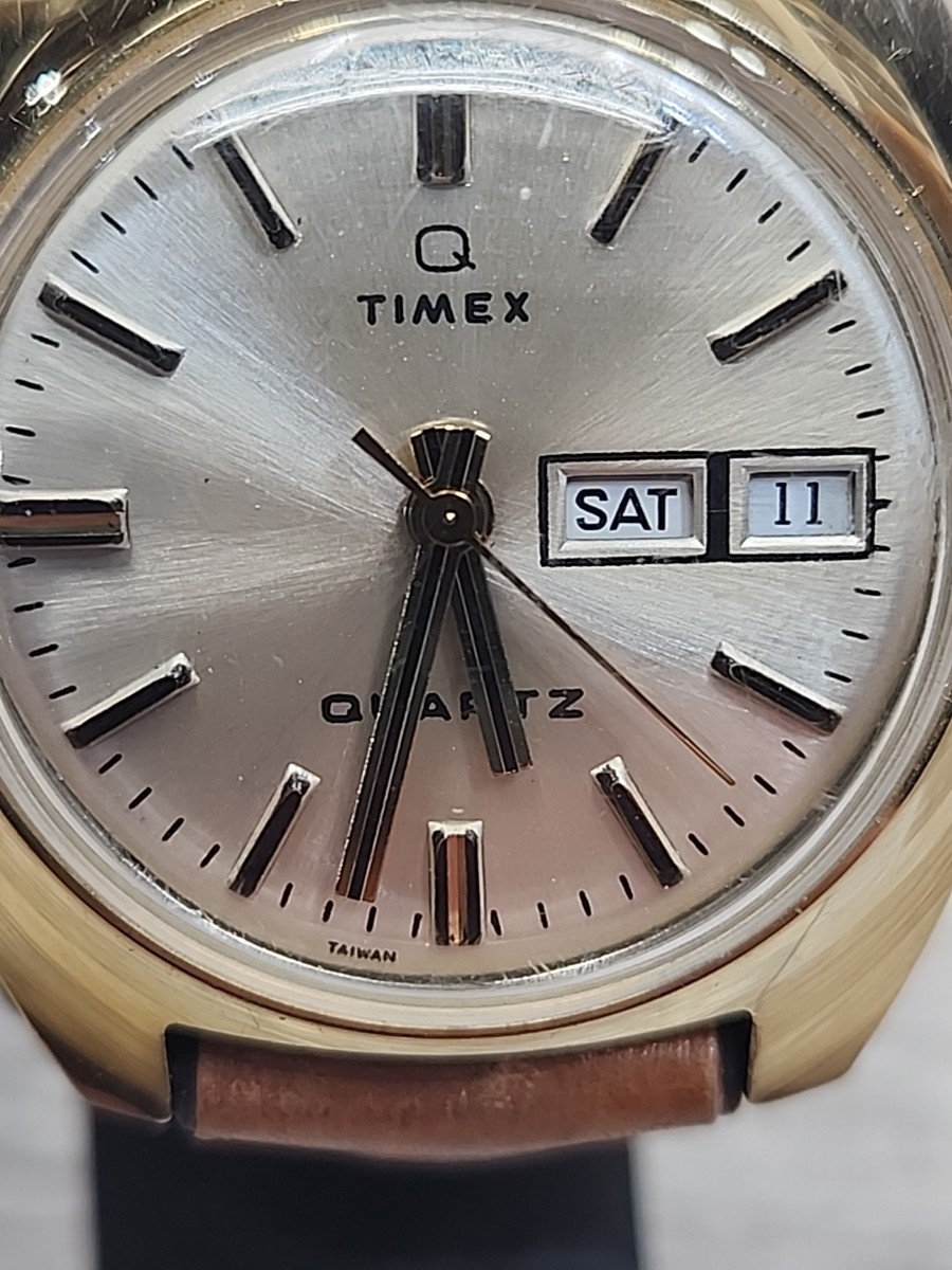 Vintage 1976 Mens Timex 38mm Electronic Wrist Watch 