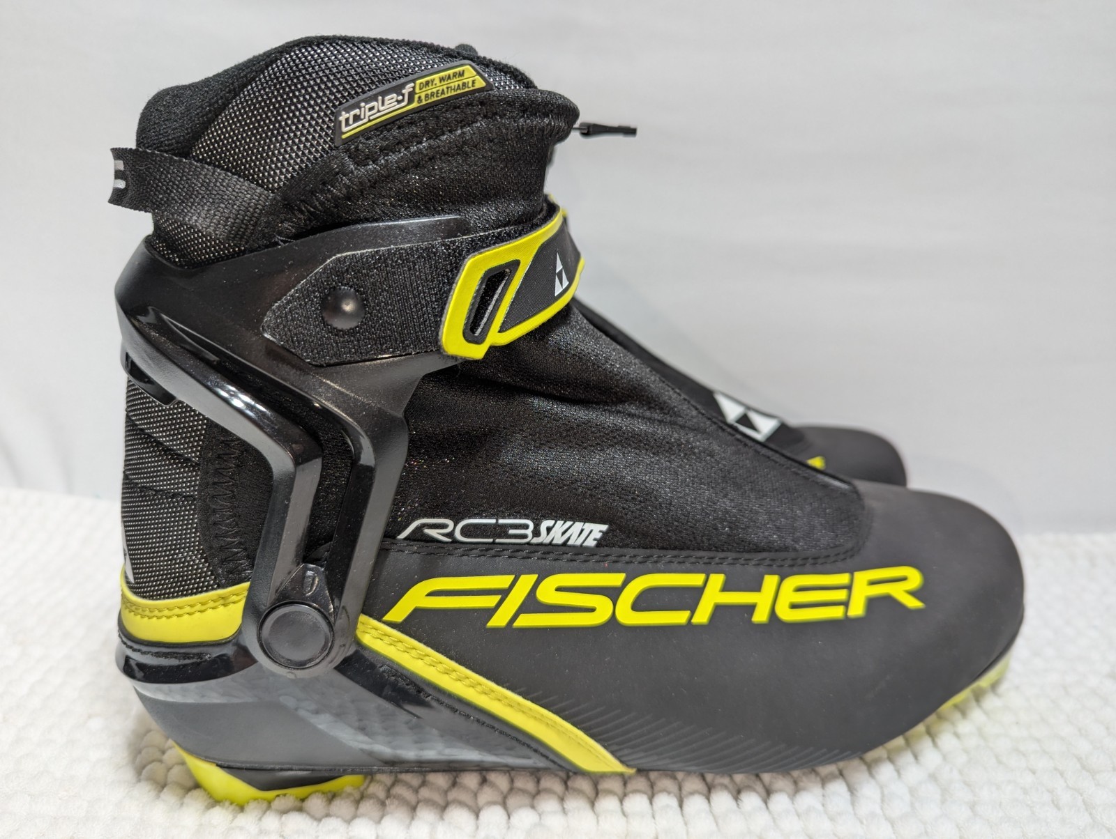 SALOMON Fischer RC3 Scarponi da Sci di Fondo da Skate Uomo Nero Giallo EU 46