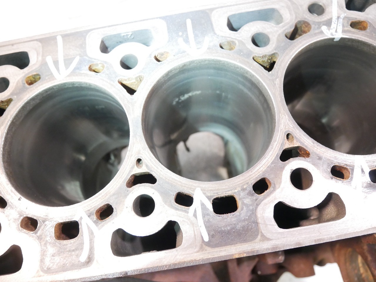 Defective engine block for Ford Transit Tourneo 2.0 EcoBlue YLF6 GK2Q-6015-AD