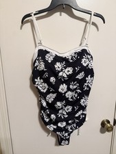 Black Floral 1Pc Swimsuit w/ White Trim 18 P2P Ladies 2XL Orig 30