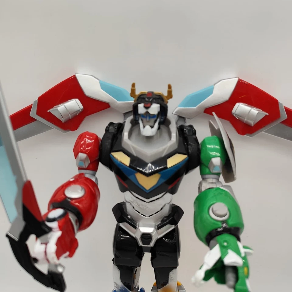 Robot Voltron Defender Deluxe 2017 37cm - Imagen 2 de 4