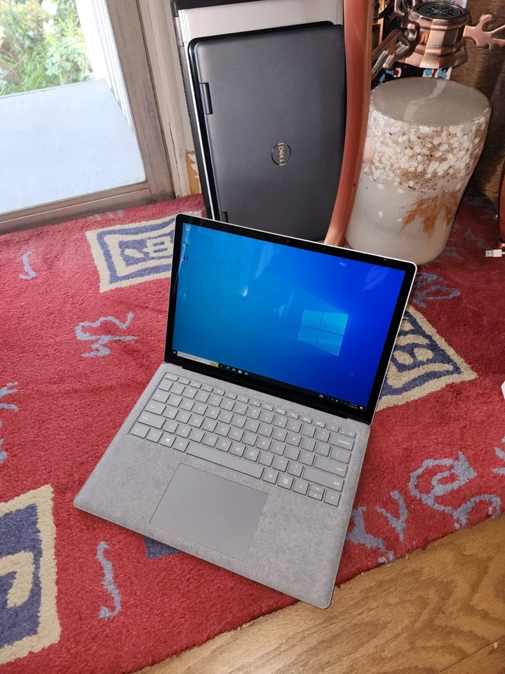 Microsoft Surface Laptop 4 13.5" Táctil AMD Ryzen 5 16GB Ram 256GB SSD Win10,chgr Foto 2 de 4