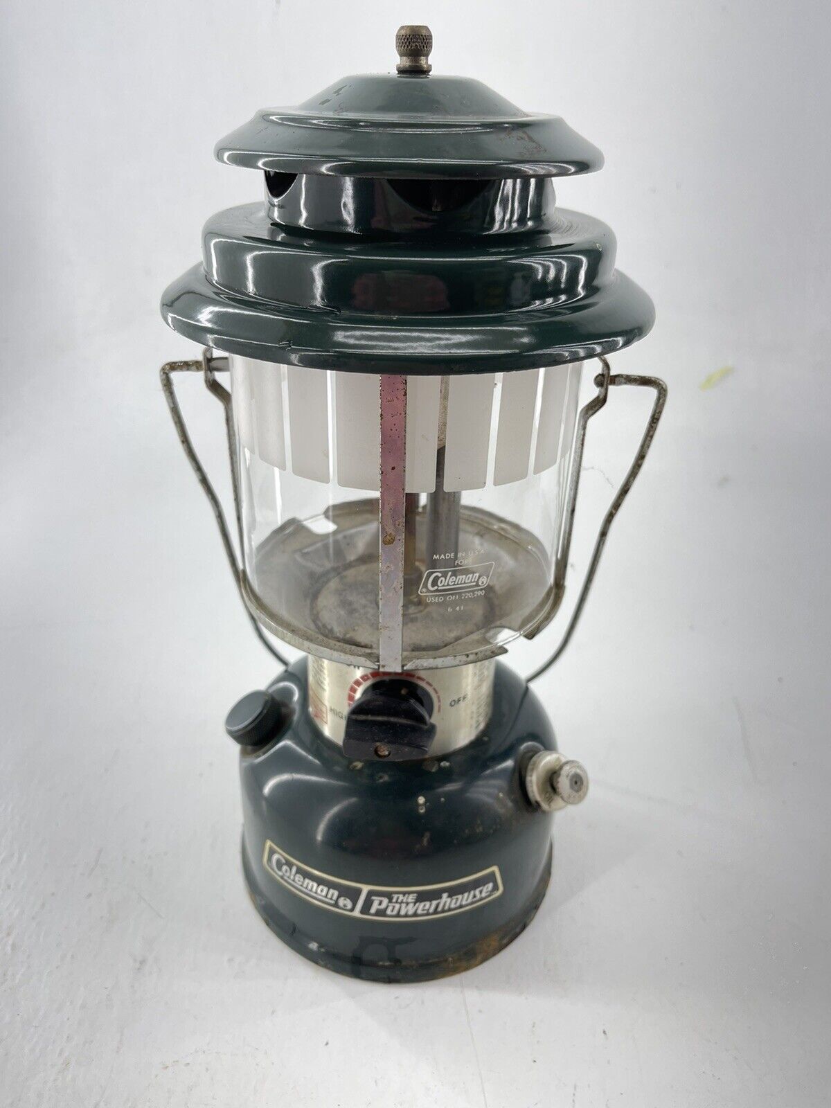 Vtg Coleman 290-700 The Powerhouse Camping Lantern W/White Stripe Globe 3/86