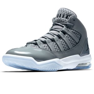 scarpe jordan max aura