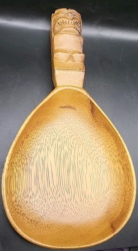 Vintage Hand Carved Monkey Pod Wood Serving Bowl with Tiki Handle - Picture 3 of 10