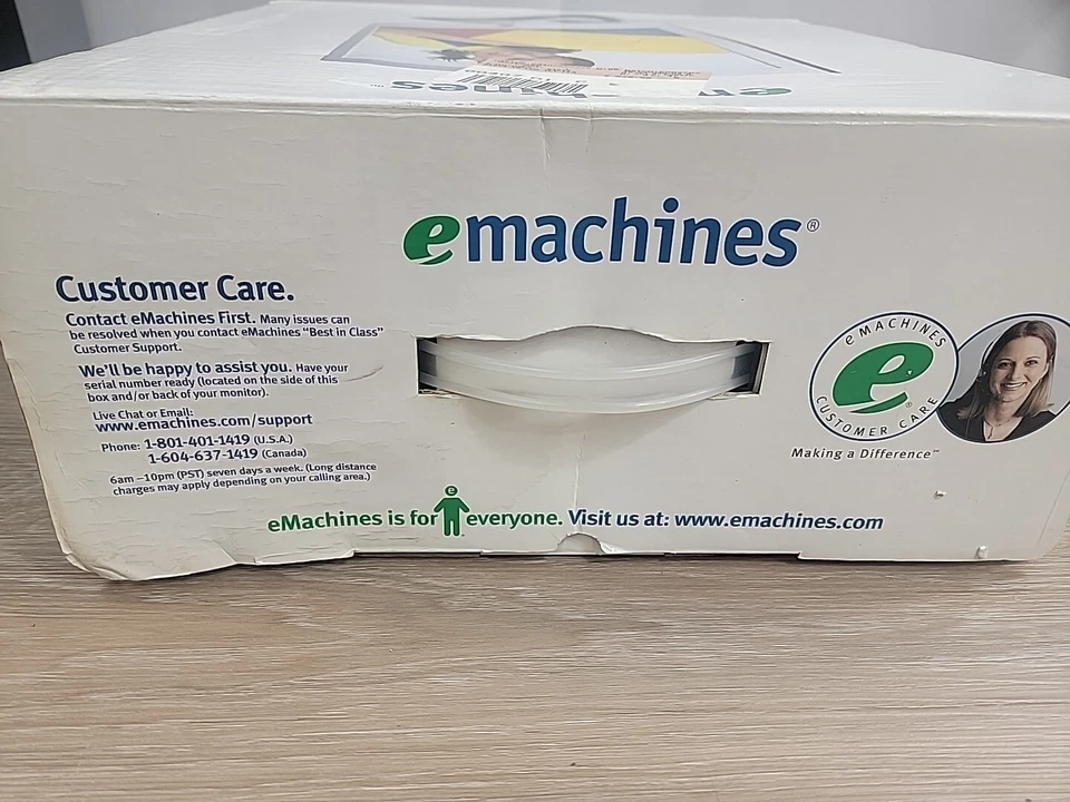 eMachines Monitor Model E15T3 15" LCD TFT Flat-screen - Image 3 of 4